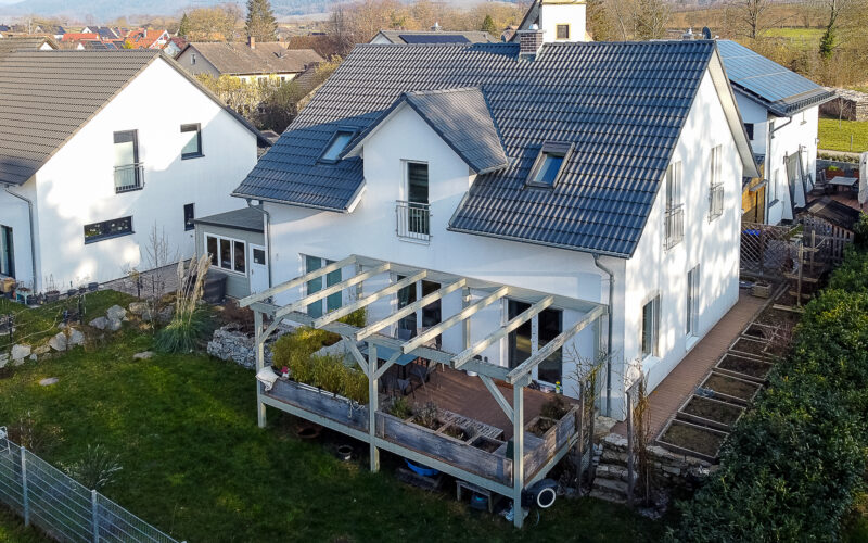 Drohnenansicht Garten + Terrasse