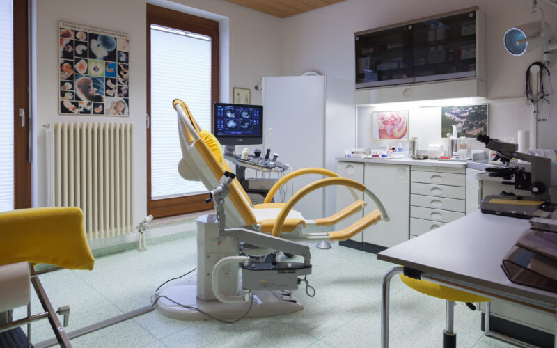 Praxis Hauptstraße 45 Staufen Behandlungszimmer